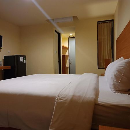 Kuta Living By Kamara Hotel Exterior foto