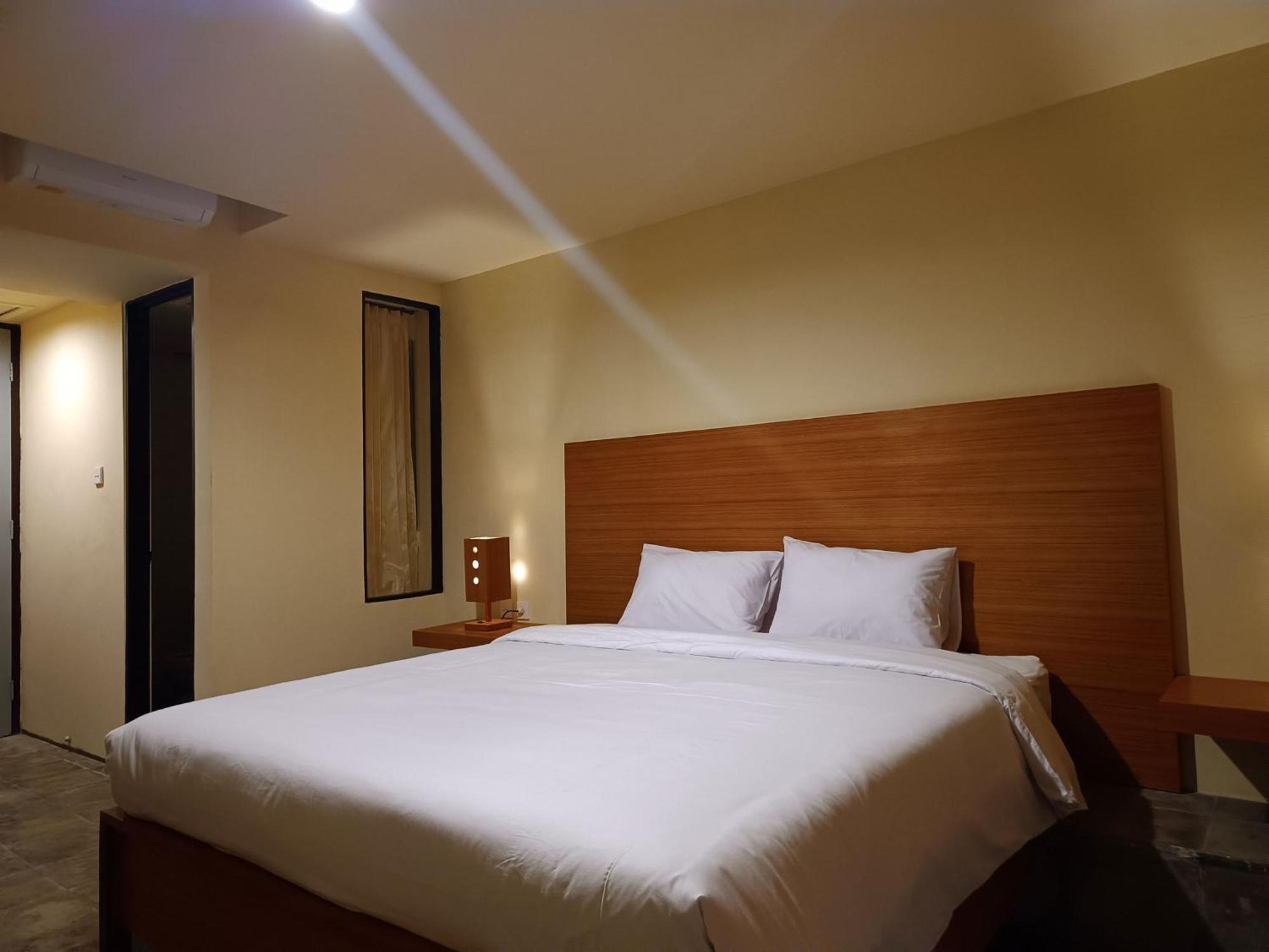 Kuta Living By Kamara Hotel Exterior foto