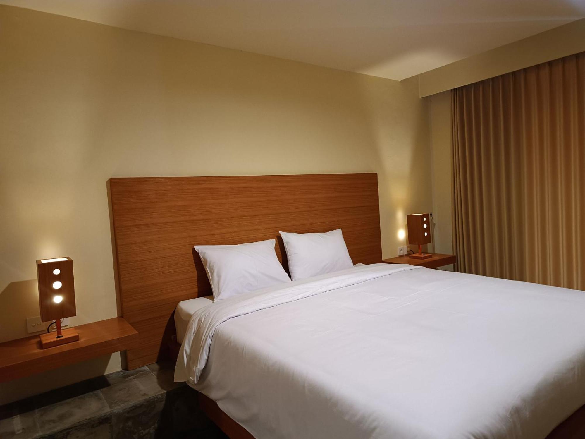 Kuta Living By Kamara Hotel Exterior foto