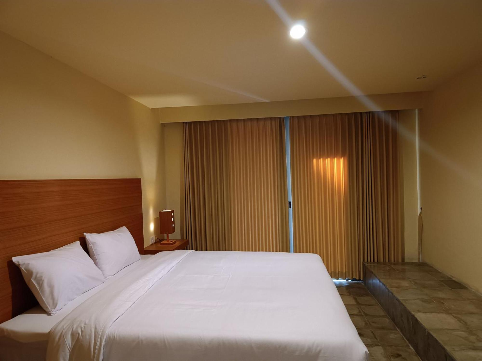 Kuta Living By Kamara Hotel Exterior foto
