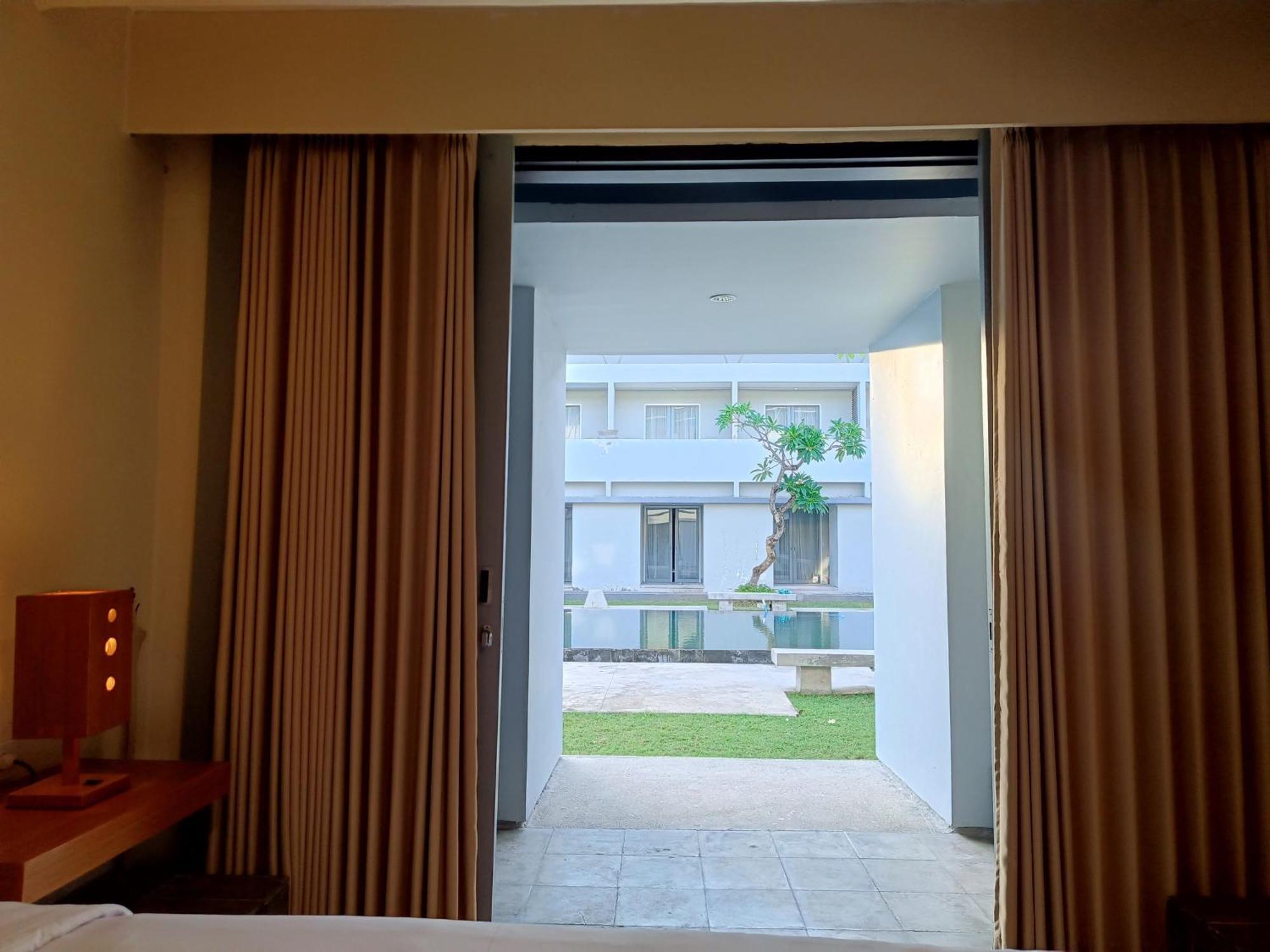 Kuta Living By Kamara Hotel Exterior foto